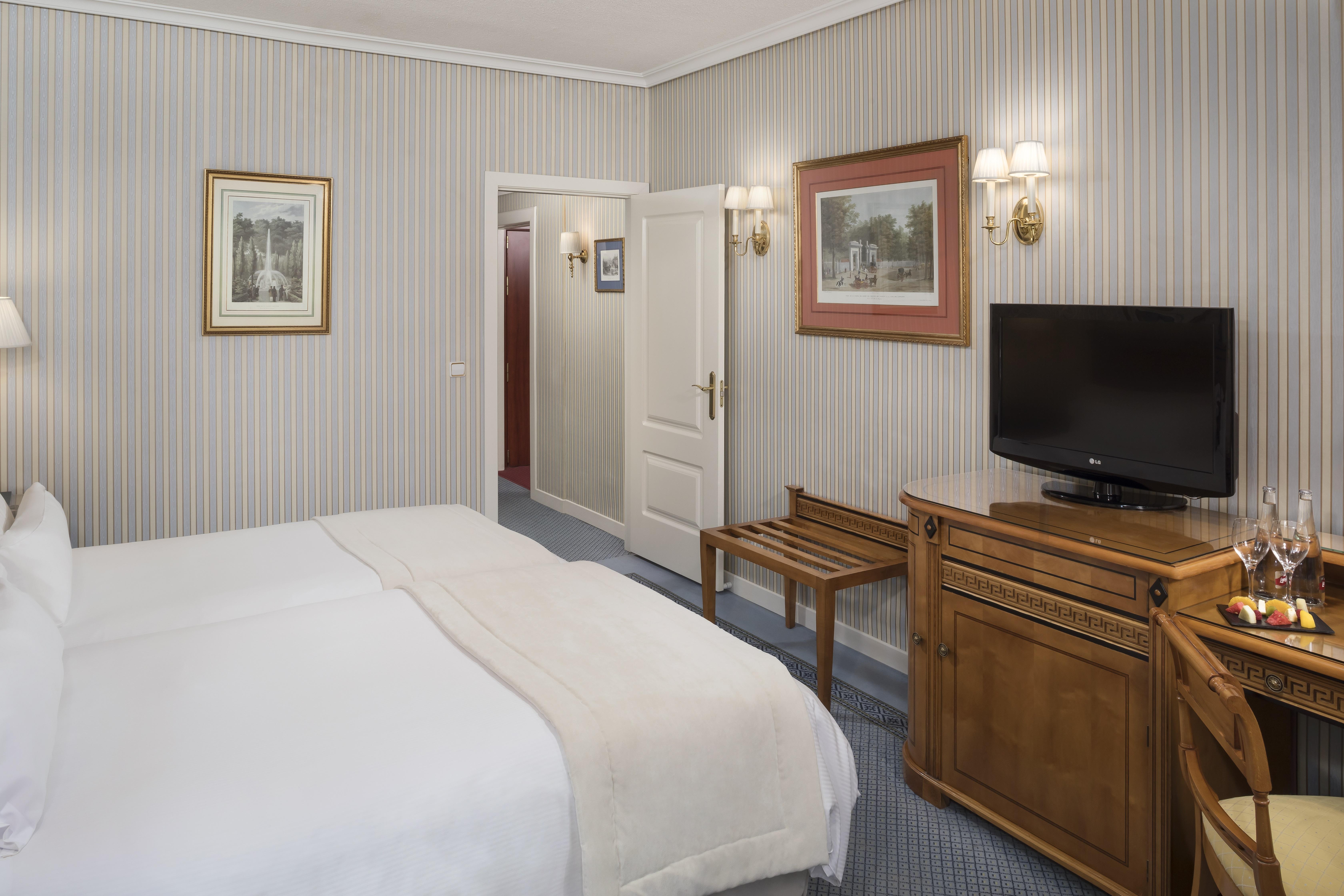 Melia Castilla Madrid Exterior foto